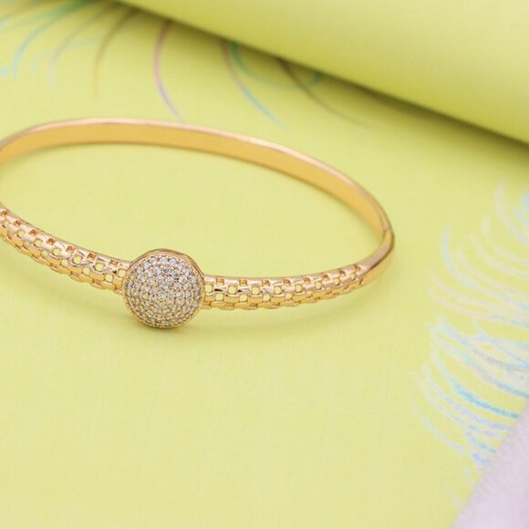 Elegant Rose Gold Bangle with Round Diamond-Crystal Centerpiece, XPBL0463 - Picture 4 of 11